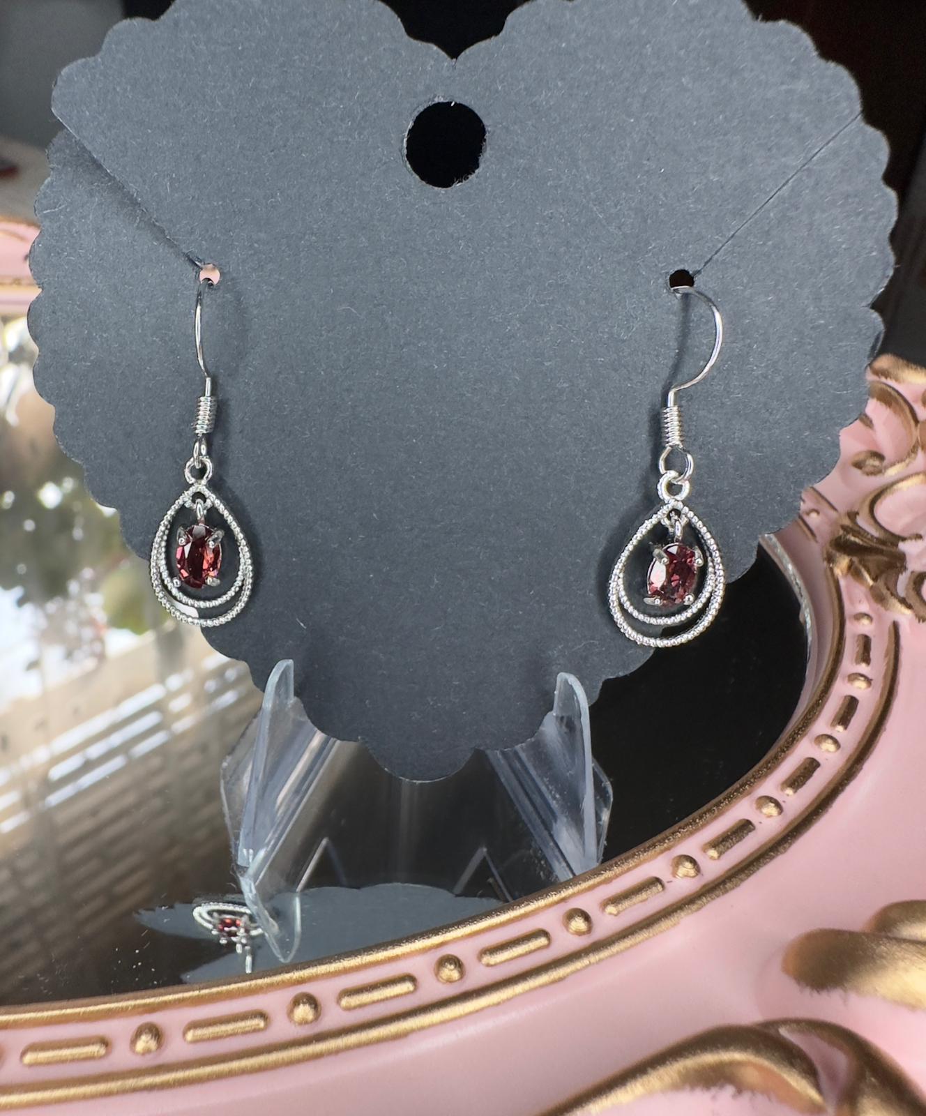 Garnet Drop Earrings – passion, vitality & timeless elegance