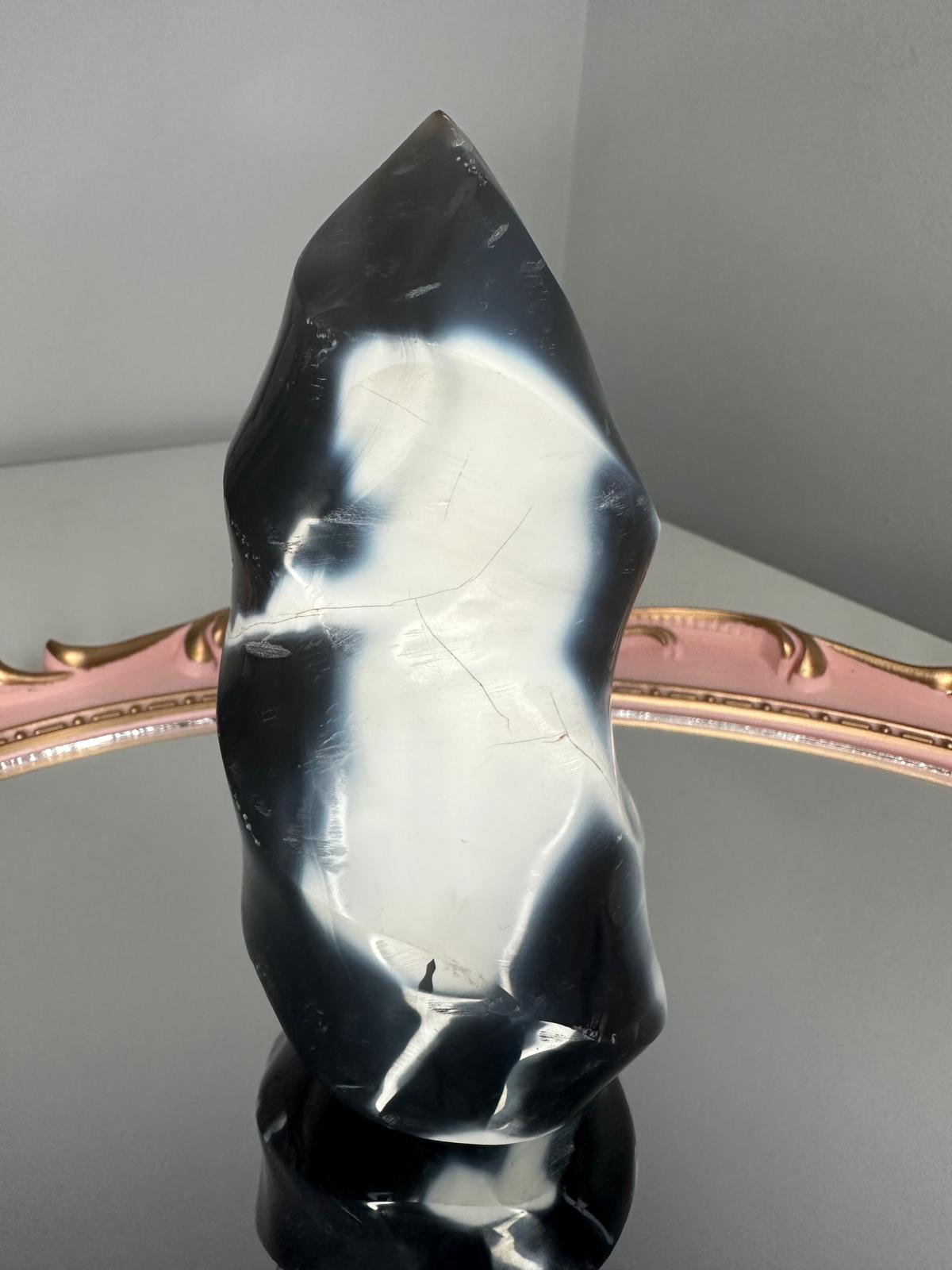 Orca Agate Flame Freeform (Height: 12.3 cm Weight: 454 g)