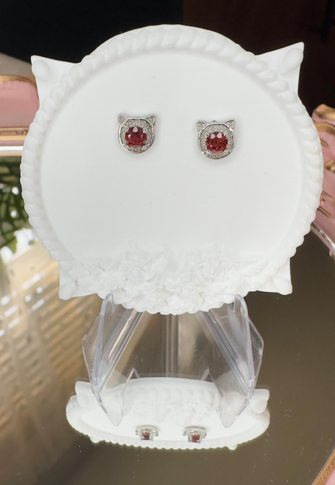 Garnet in Sterling Silver – Bear-Shaped Stud Earrings